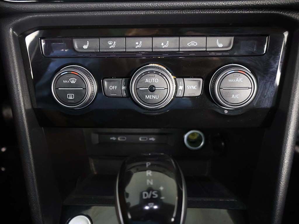 Used 2023 Volkswagen Taos SEL AWD/4WD image 49