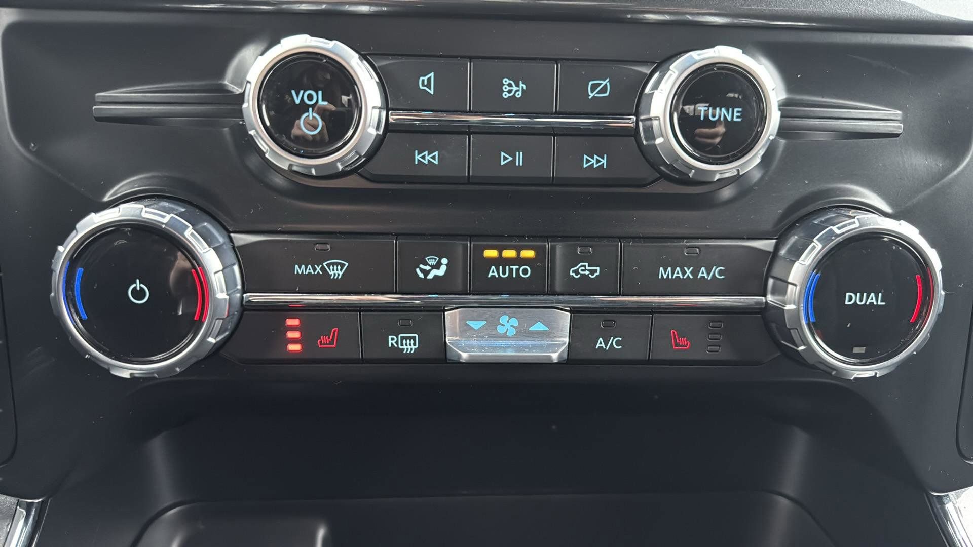 Used 2023 Ford F150 XLT w/ Equipment Group 302A High image 27