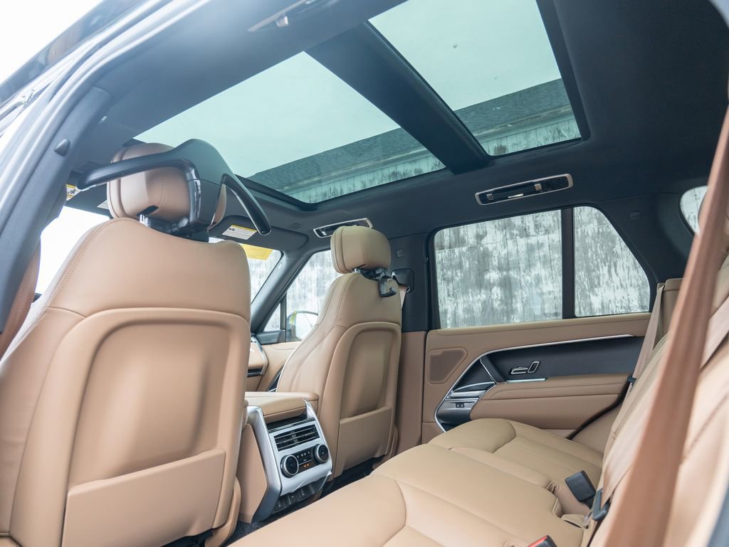 New 2026 Land Rover Range Rover SE image 20