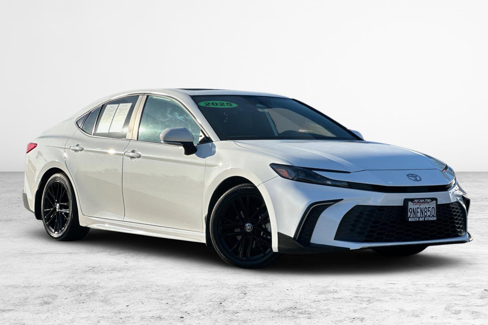 Used 2025 Toyota Camry SE w/ Multimedia Upgrade Package