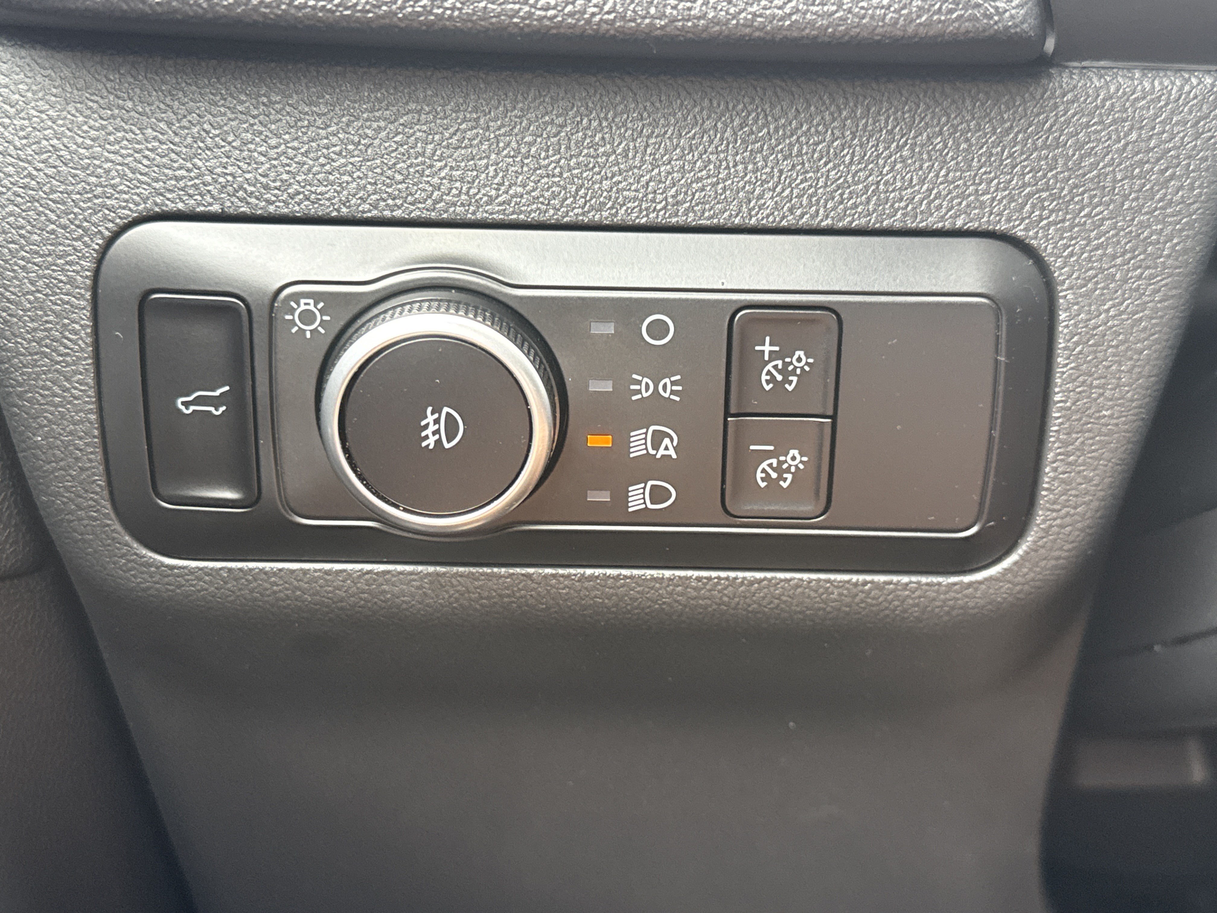 Certified 2025 Ford Escape Platinum AWD/4WD image 21