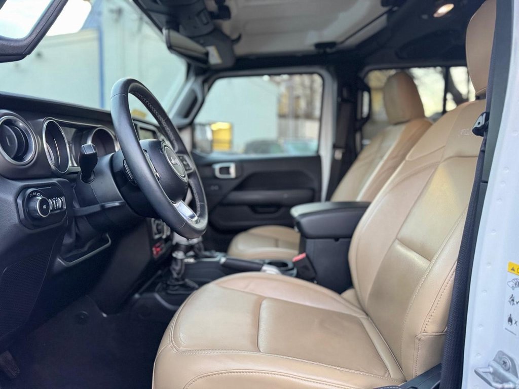 Used 2018 Jeep Wrangler Unlimited Rubicon w/ Dual Top Group image 17