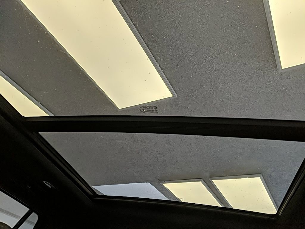 Used 2023 GMC Yukon Denali Ultimate image 35