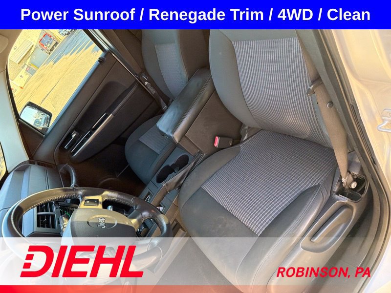 Used 2010 Jeep Liberty Renegade AWD/4WD image 11