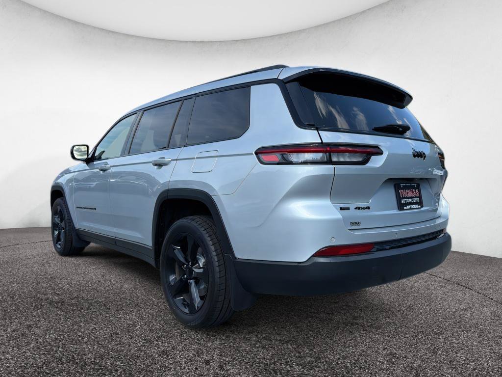 Used 2021 Jeep Grand Cherokee L Laredo AWD/4WD image 5