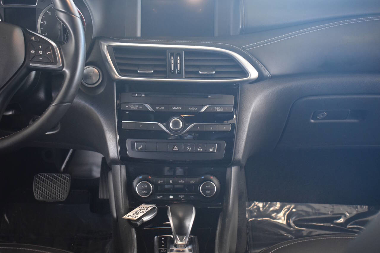 Used 2018 INFINITI QX30 Premium w/ Navigation Package image 41