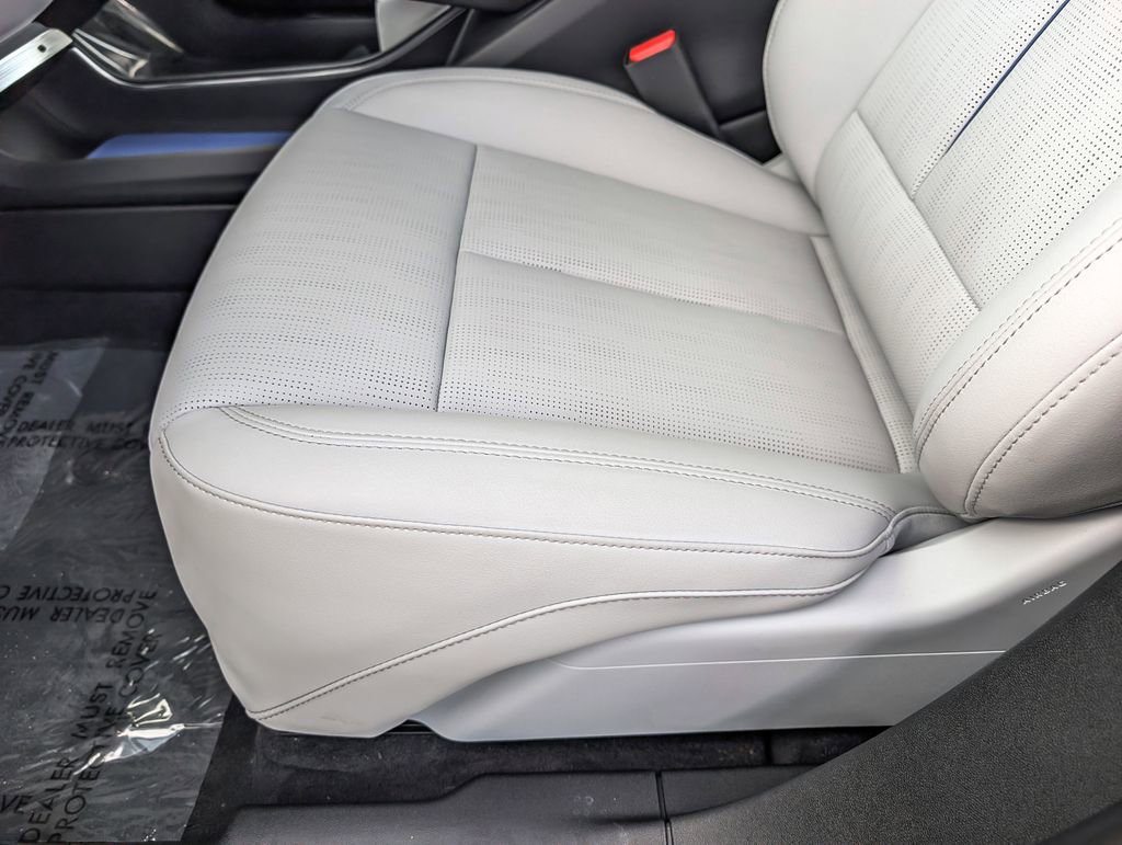 New 2026 Cadillac Lyriq Premium Luxury AWD/4WD image 10