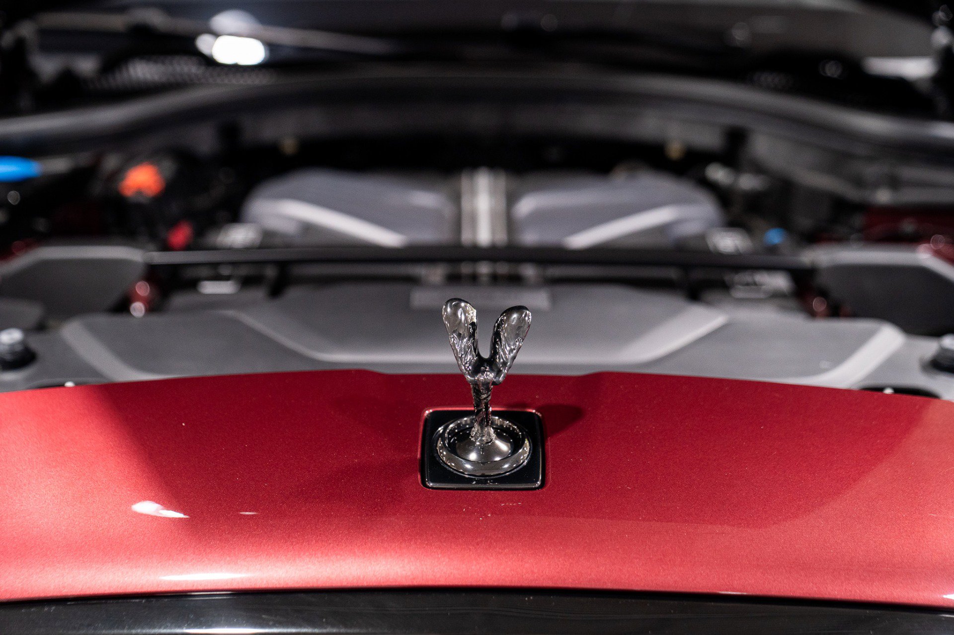 Used 2022 Rolls-Royce Cullinan Black Badge w/ Dark Exterior Package image 44