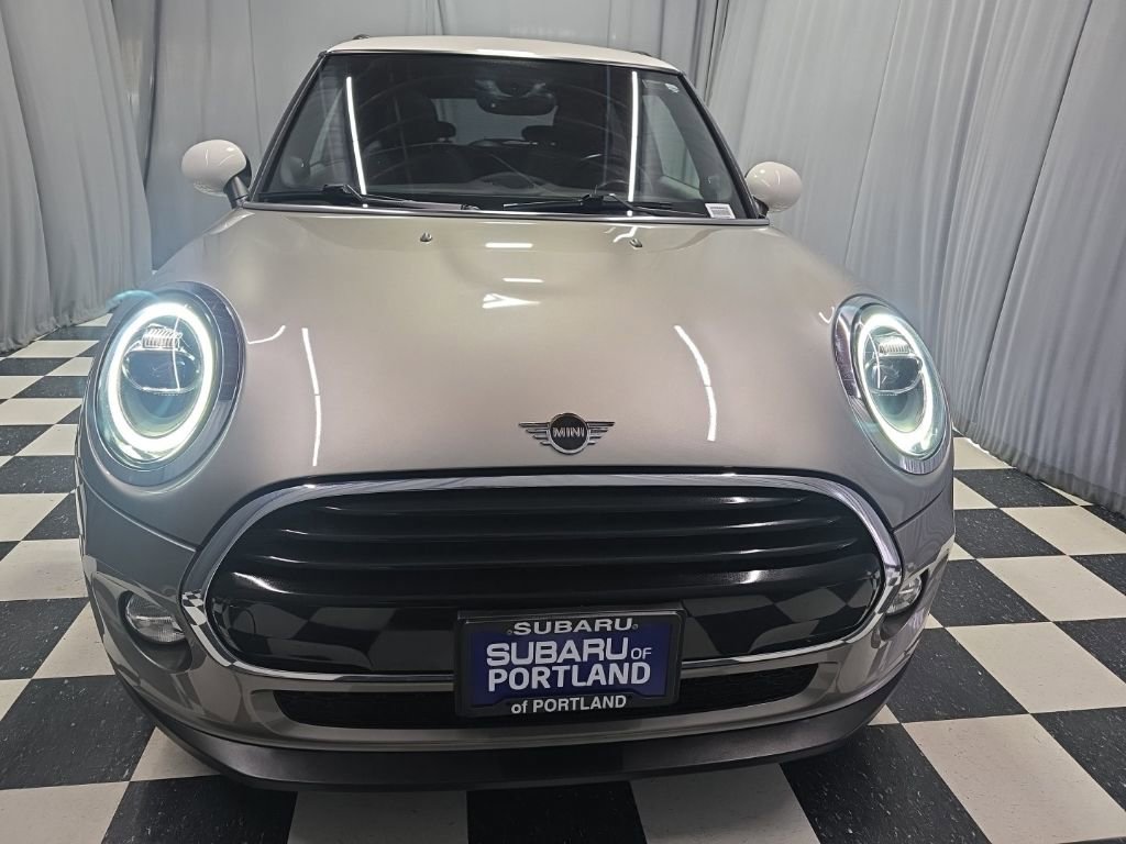 Used 2019 MINI Cooper 2-Door Hardtop w/ Premium Package image 2