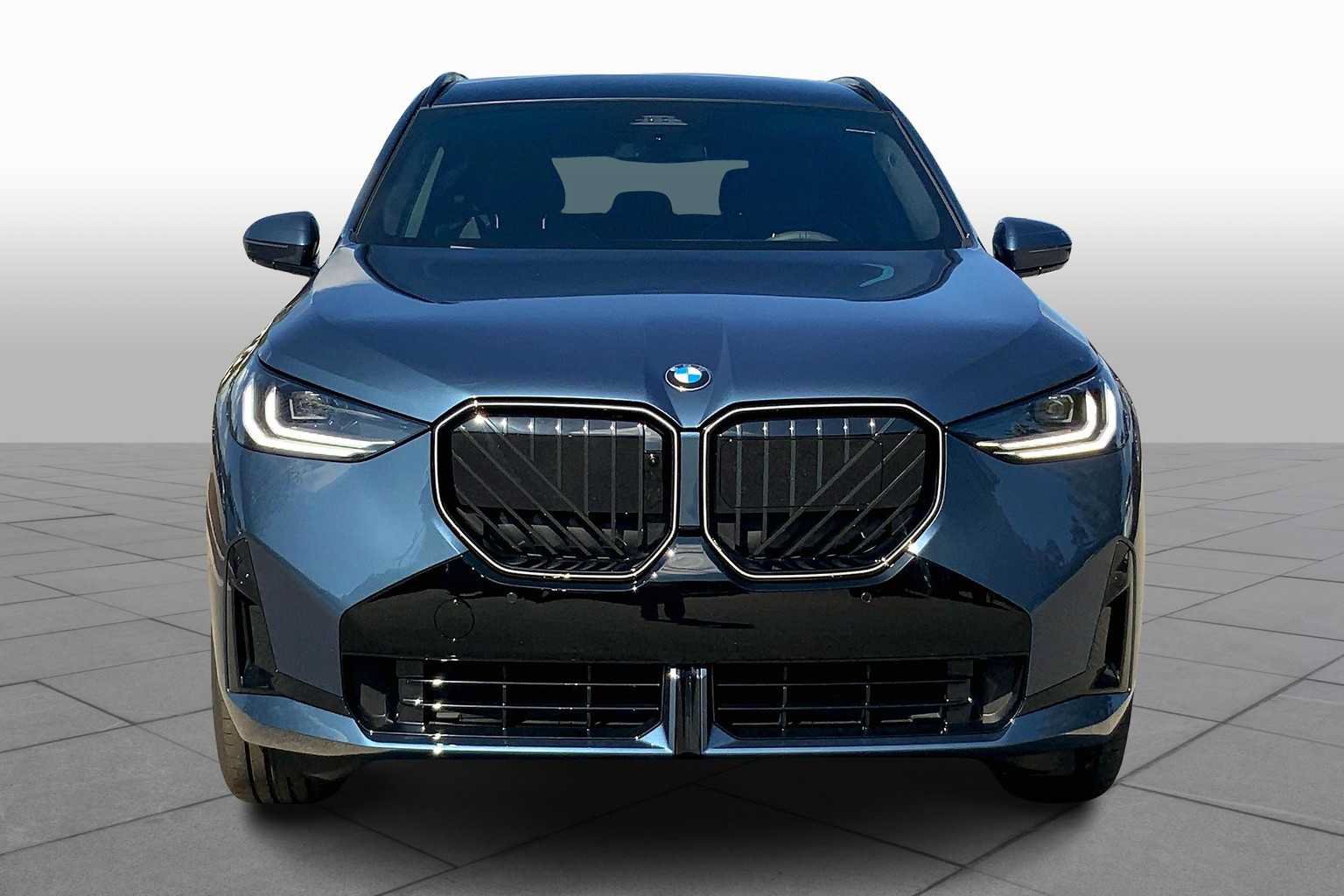 Used 2026 BMW X3 xDrive30i w/ Premium Package AWD/4WD image 3
