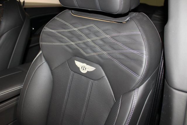 Used 2023 Bentley Bentayga Extended Wheelbase image 10