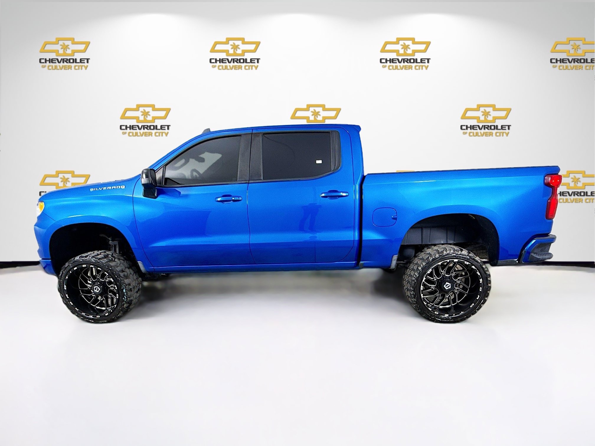 Used 2023 Chevrolet Silverado 1500 RST RWD image 5