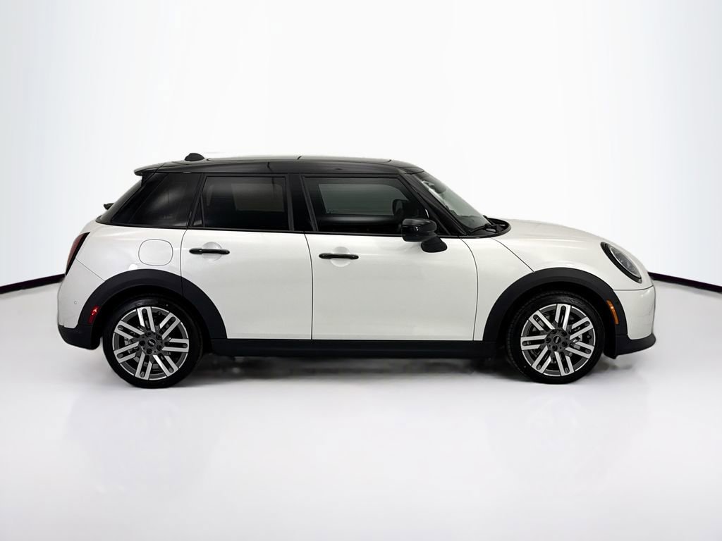 New 2026 MINI Cooper 4-Door Hardtop FWD image 4