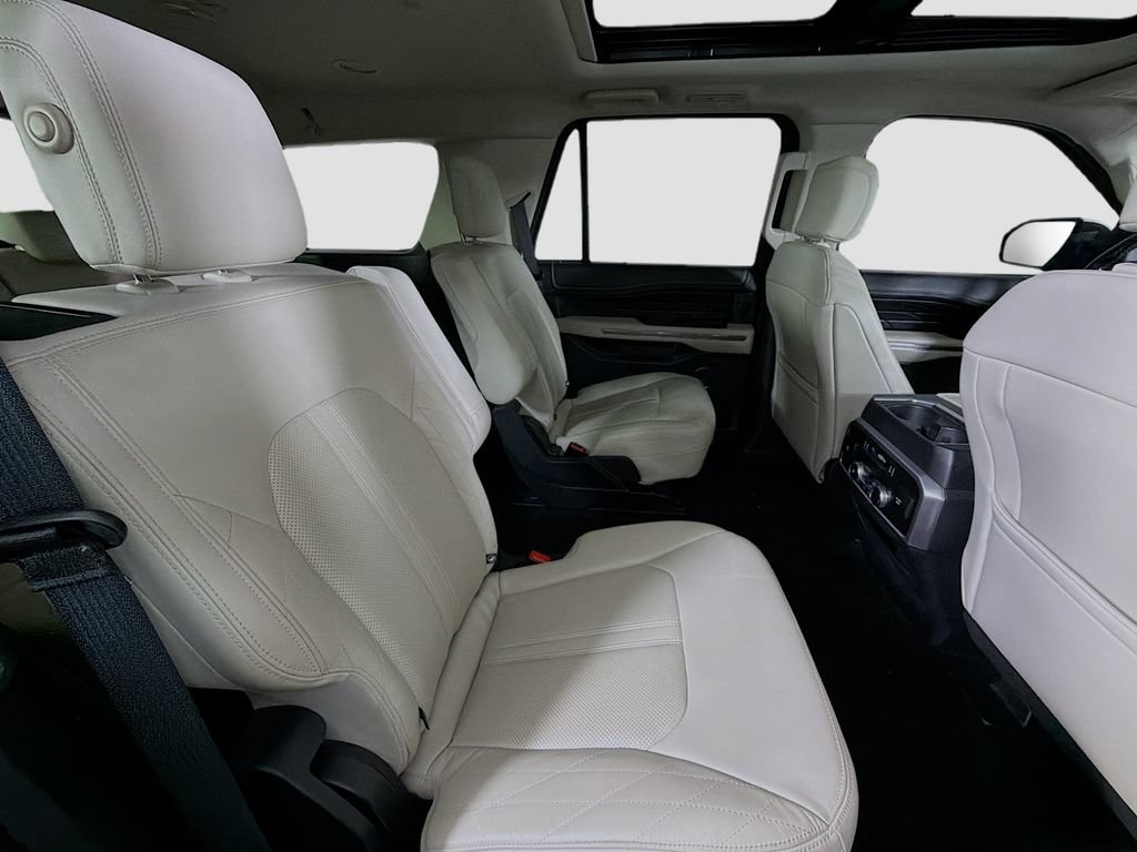 Used 2018 Ford Expedition Platinum RWD image 31