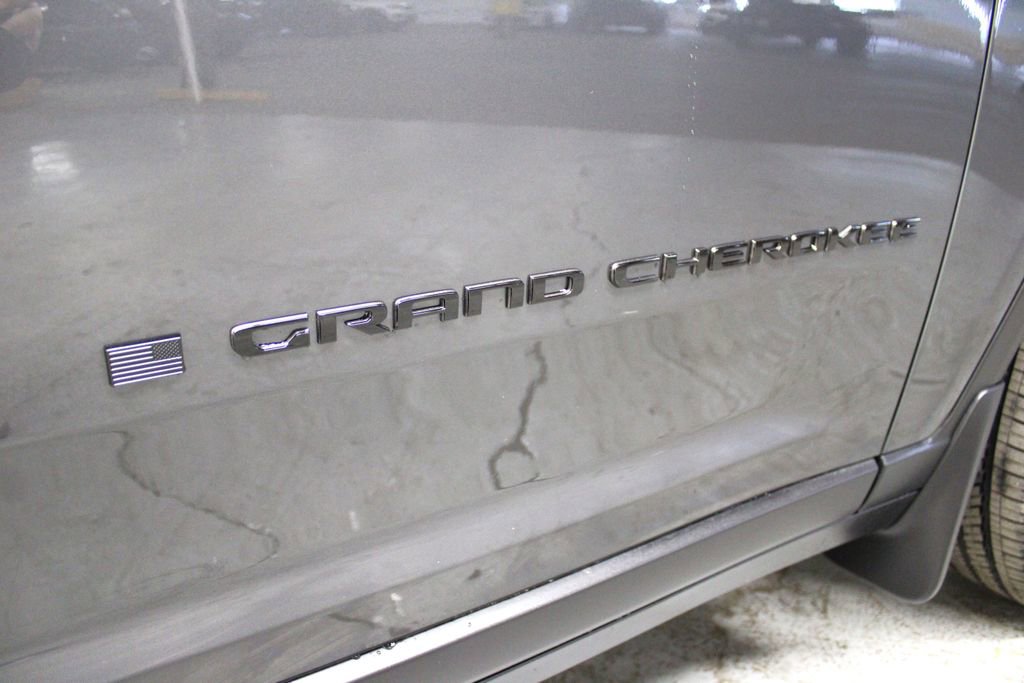 New 2025 Jeep Grand Cherokee Altitude image 36