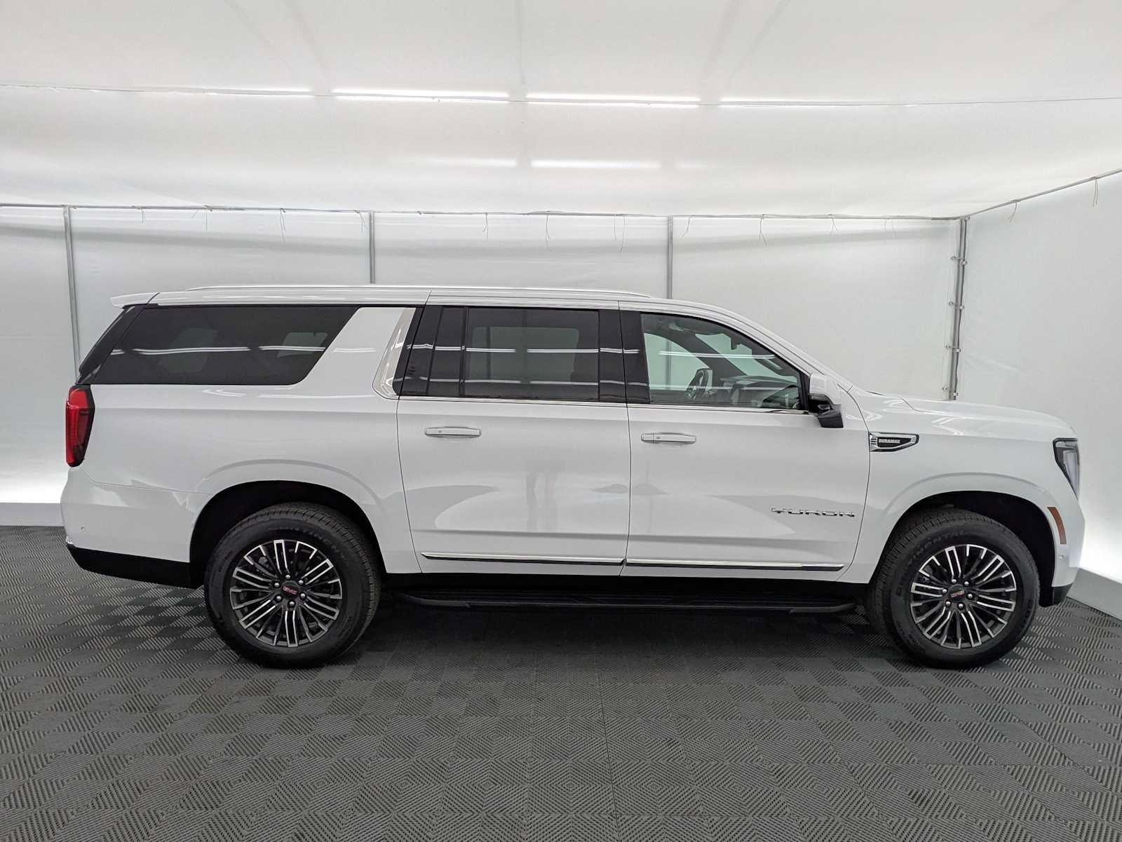 Used 2026 GMC Yukon XL Elevation AWD/4WD image 7