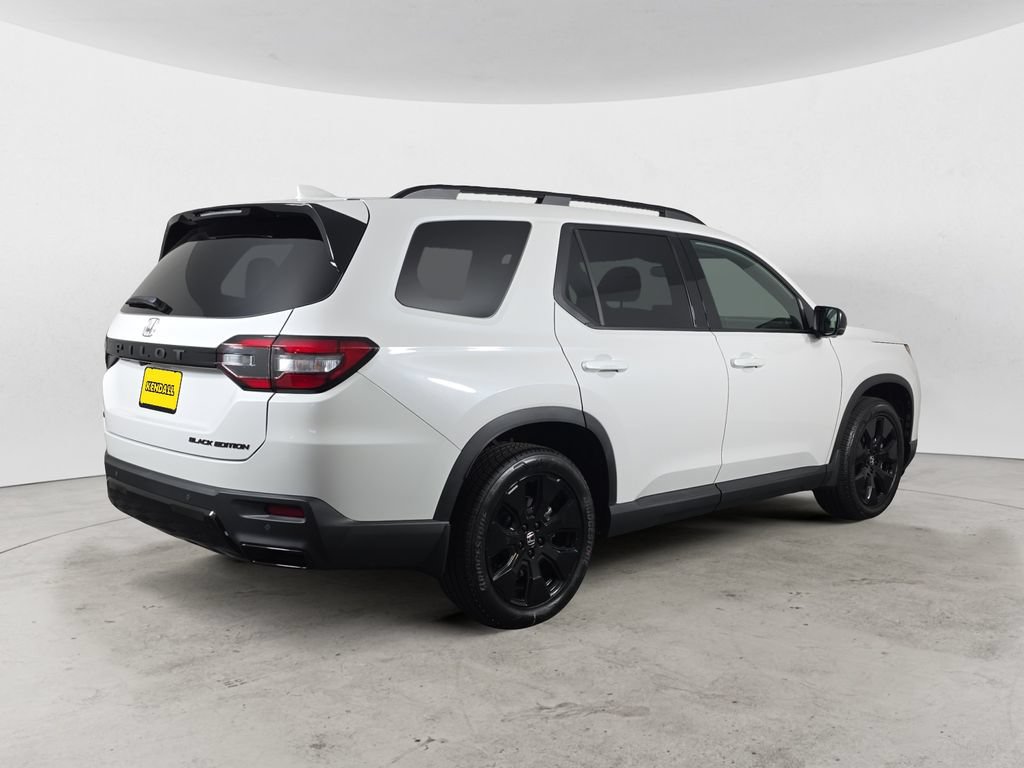 Used 2026 Honda Pilot Black Edition image 5