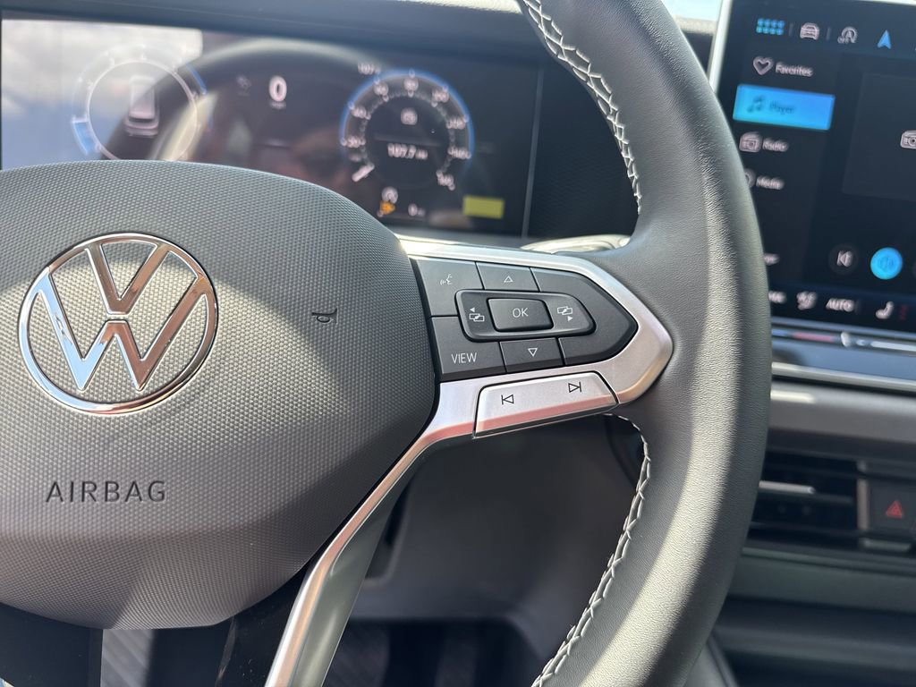 New 2025 Volkswagen Tiguan SE image 22