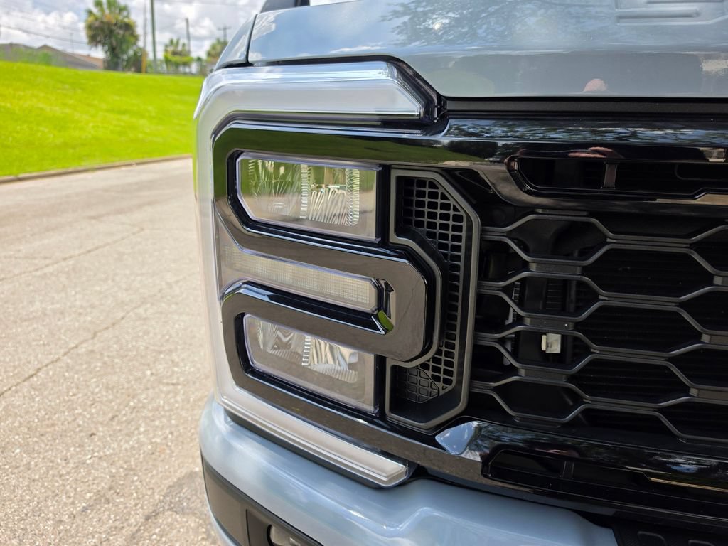 New 2026 Ford F250 Lariat w/ Black Appearance Package AWD/4WD image 13