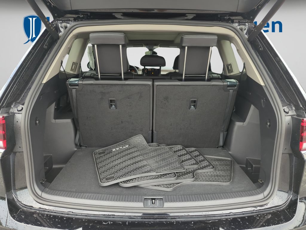 Used 2026 Volkswagen Atlas SEL Premium R-Line AWD/4WD image 17