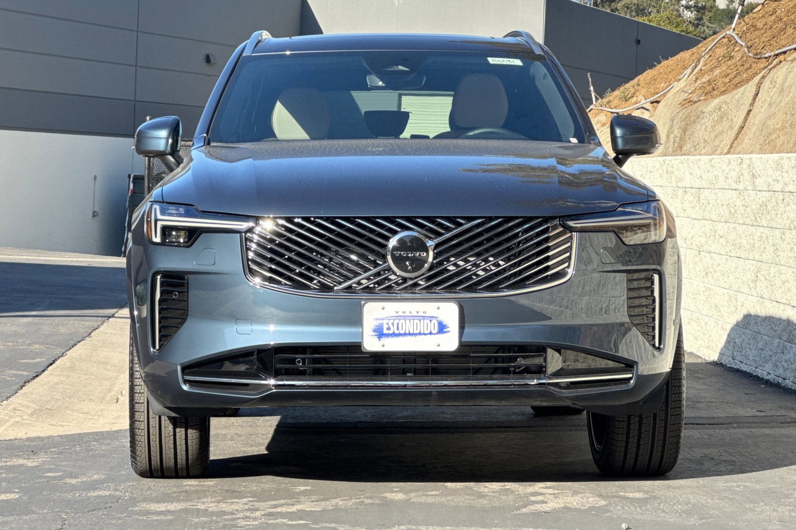 New 2026 Volvo XC90 B6 Plus image 3