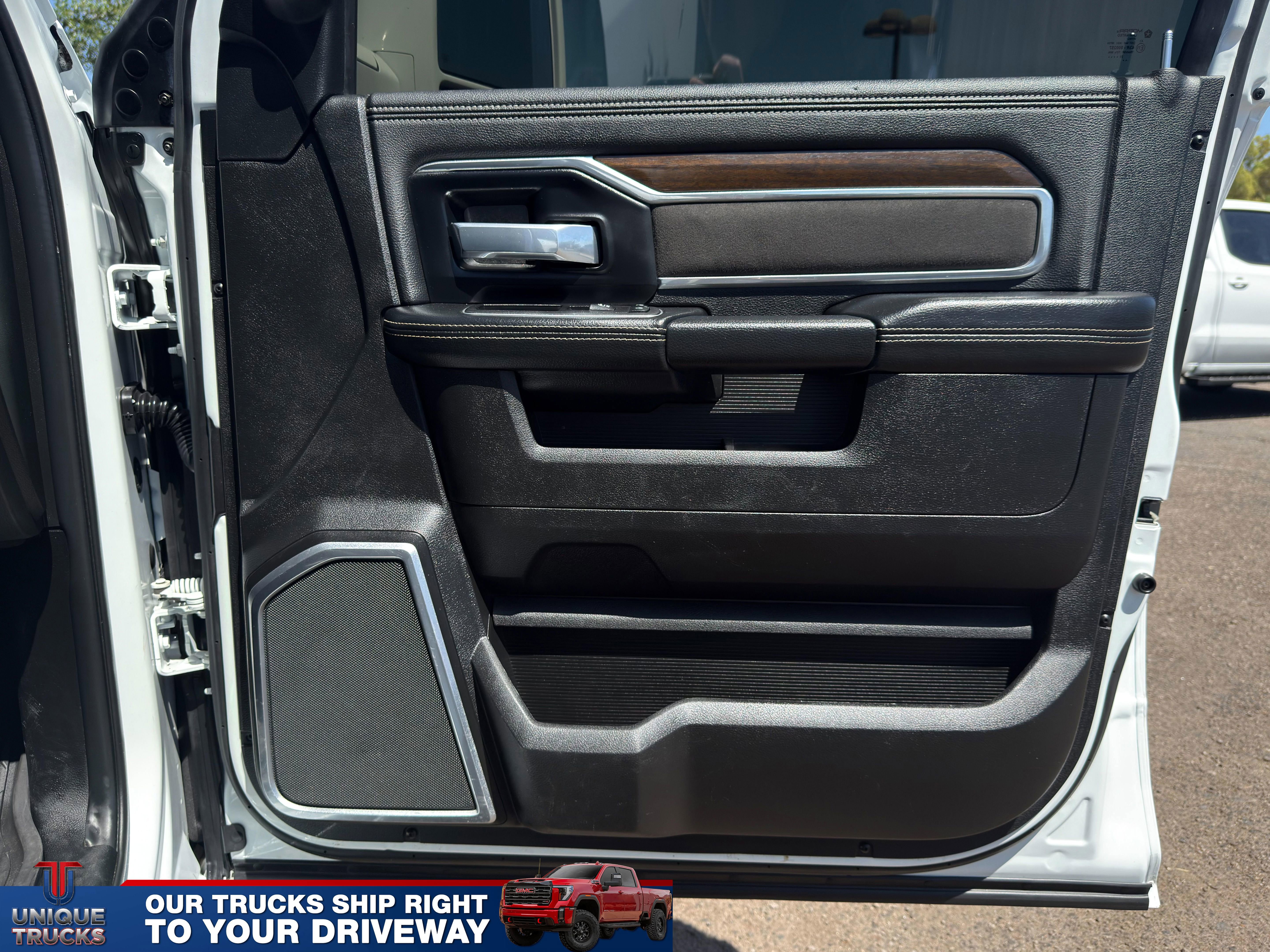 Used 2024 RAM 4500 Laramie AWD/4WD image 32