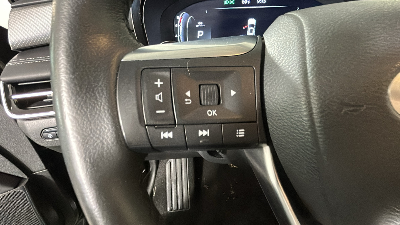 Used 2024 INFINITI QX60 Luxe AWD/4WD image 18