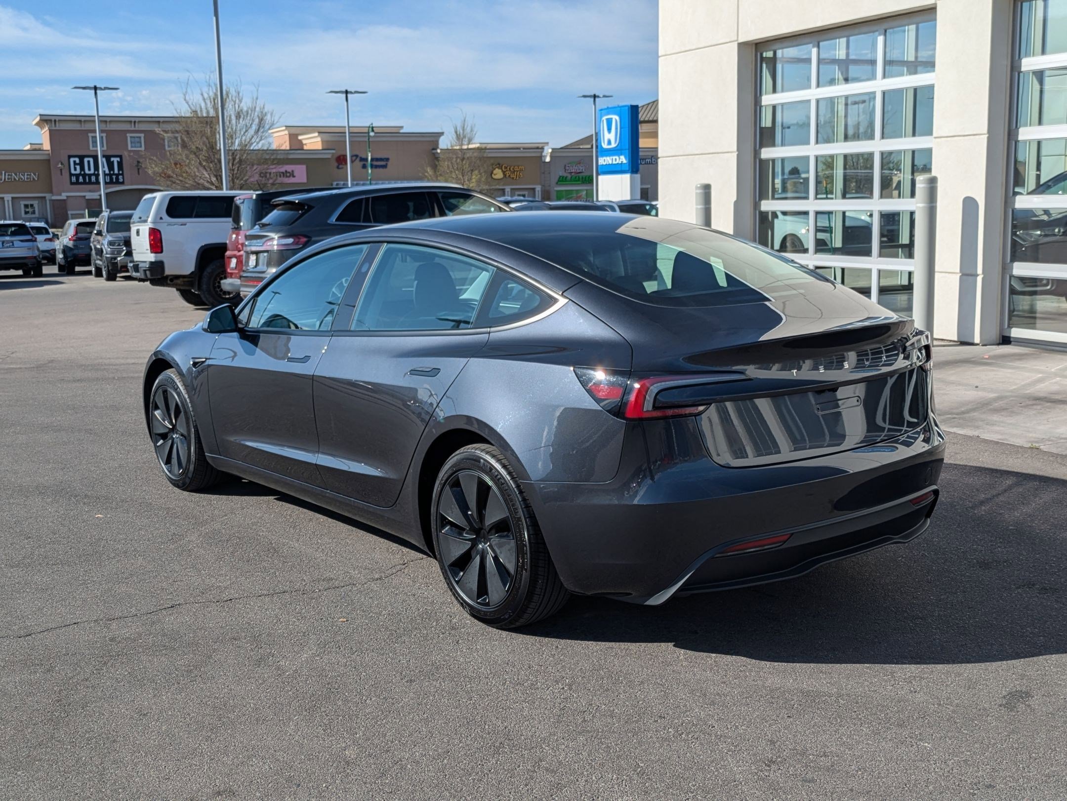 Used 2025 Tesla Model 3 image 9