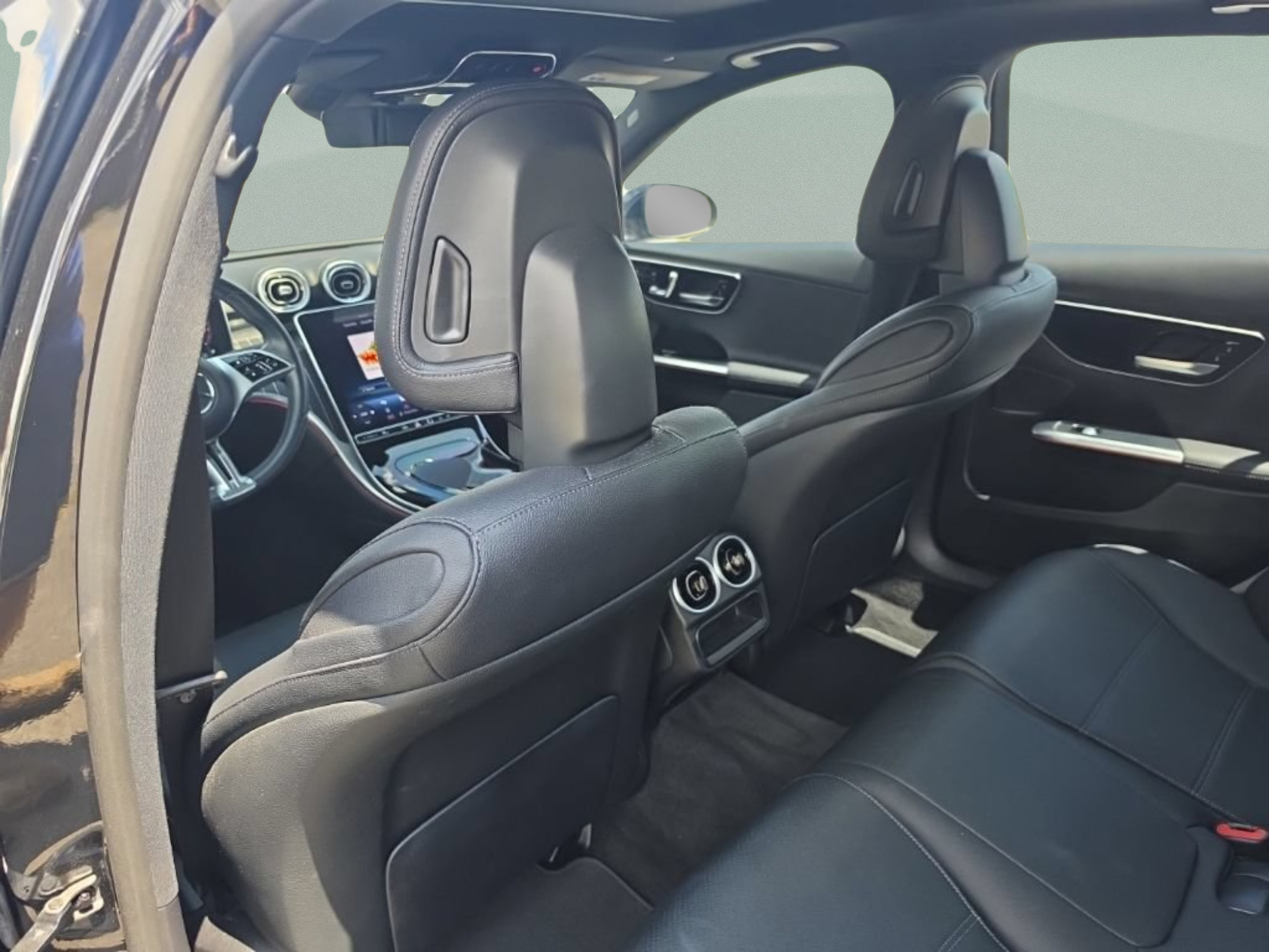 Used 2023 Mercedes-Benz C 300 Sedan image 29