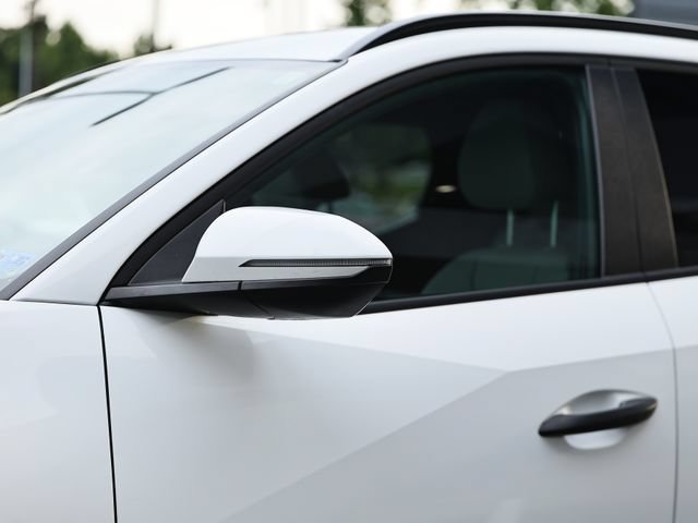Used 2025 Hyundai Santa Cruz SEL FWD image 11