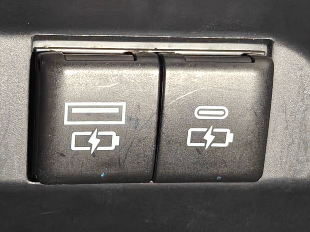 Used 2023 Toyota Camry SE w/ Convenience Package FWD image 41