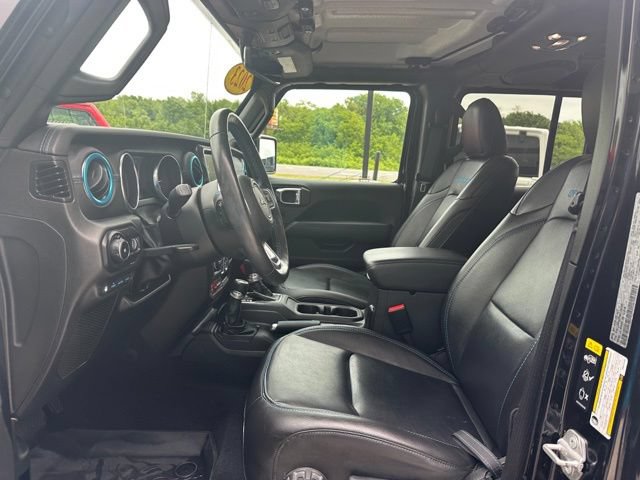 Used 2023 Jeep Wrangler Unlimited Rubicon 4xe w/ Cold Weather Group AWD/4WD image 13