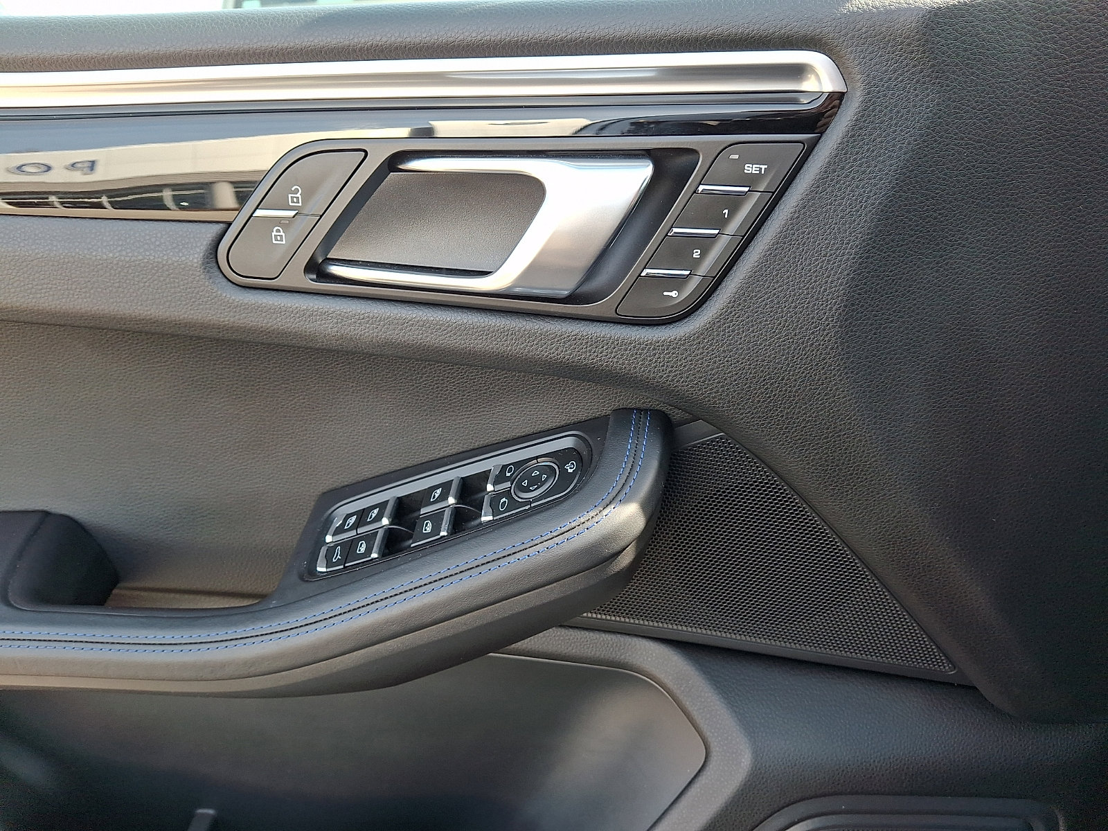 Used 2024 Porsche Macan Turbo image 21