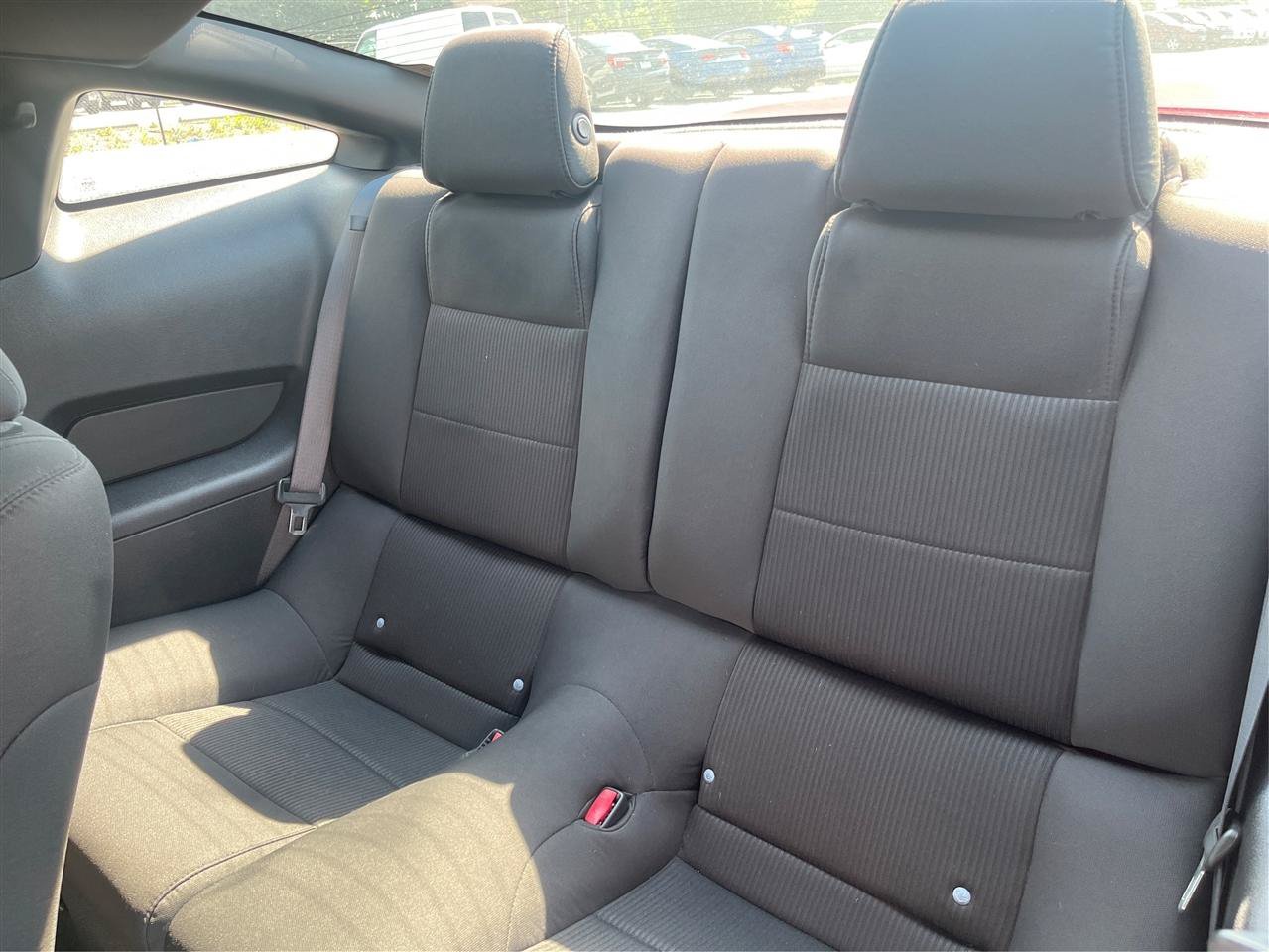 Used 2011 Ford Mustang GT RWD image 10