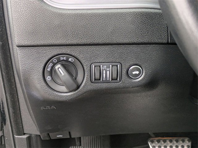 Used 2023 Dodge Charger SXT image 16