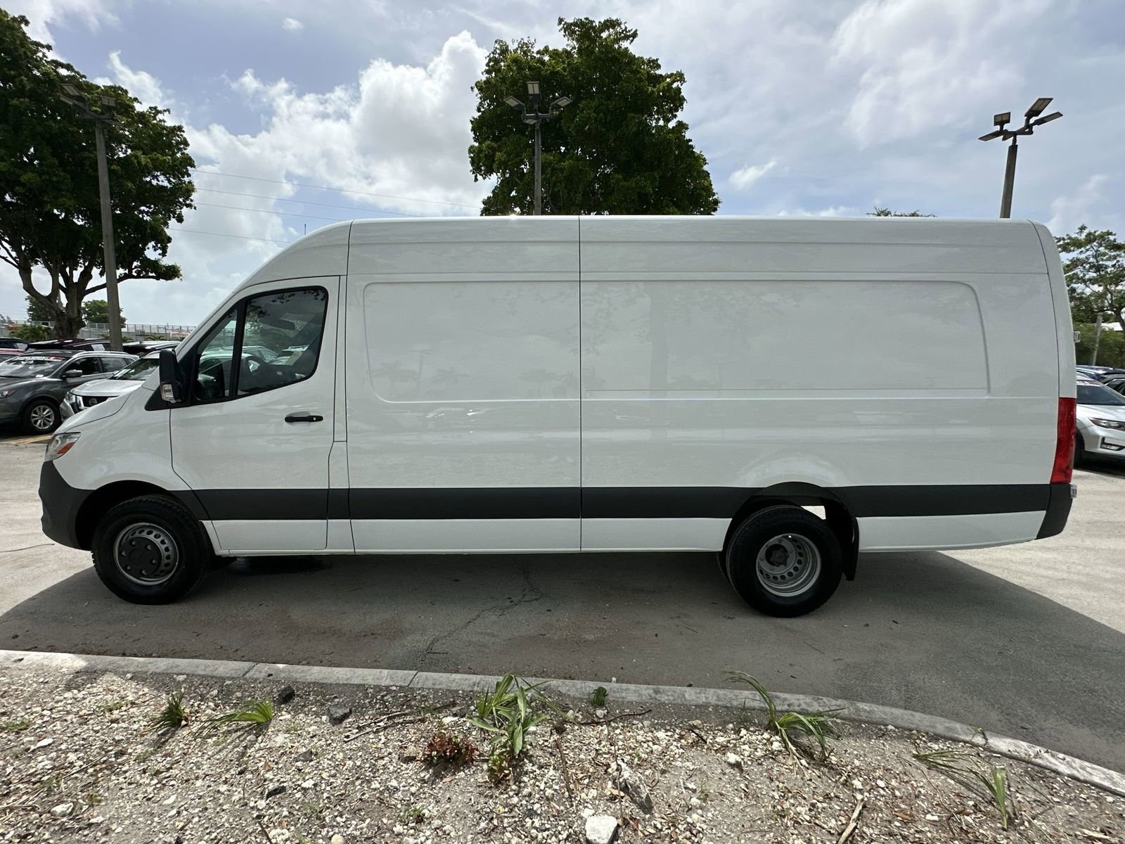 Used 2023 Mercedes-Benz Sprinter 3500 image 8