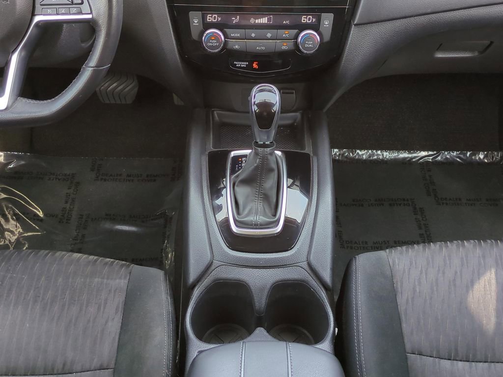 Used 2018 Nissan Rogue SV image 20