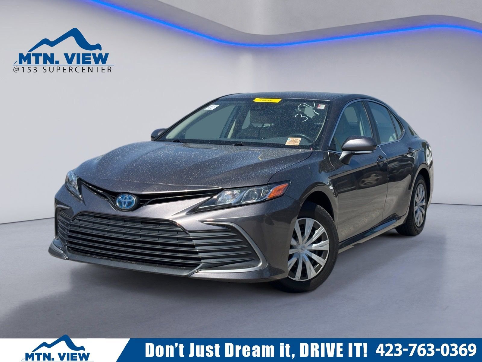 Used 2022 Toyota Camry LE FWD image 1