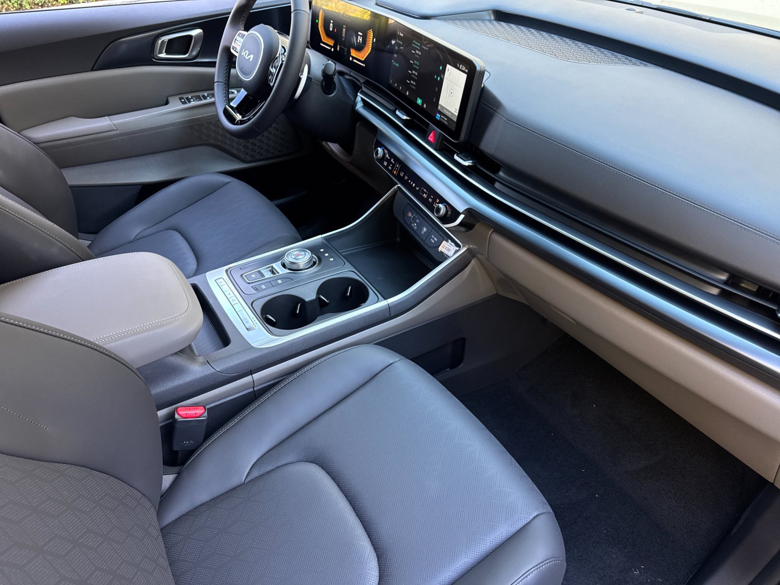 New 2026 Kia Carnival LXS FWD image 15