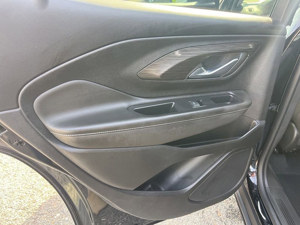 Used 2022 GMC Terrain SLE w/ Driver Convenience Package image 40