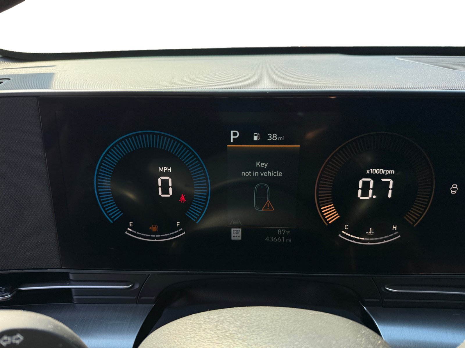 Used 2024 Hyundai Kona SEL FWD image 11