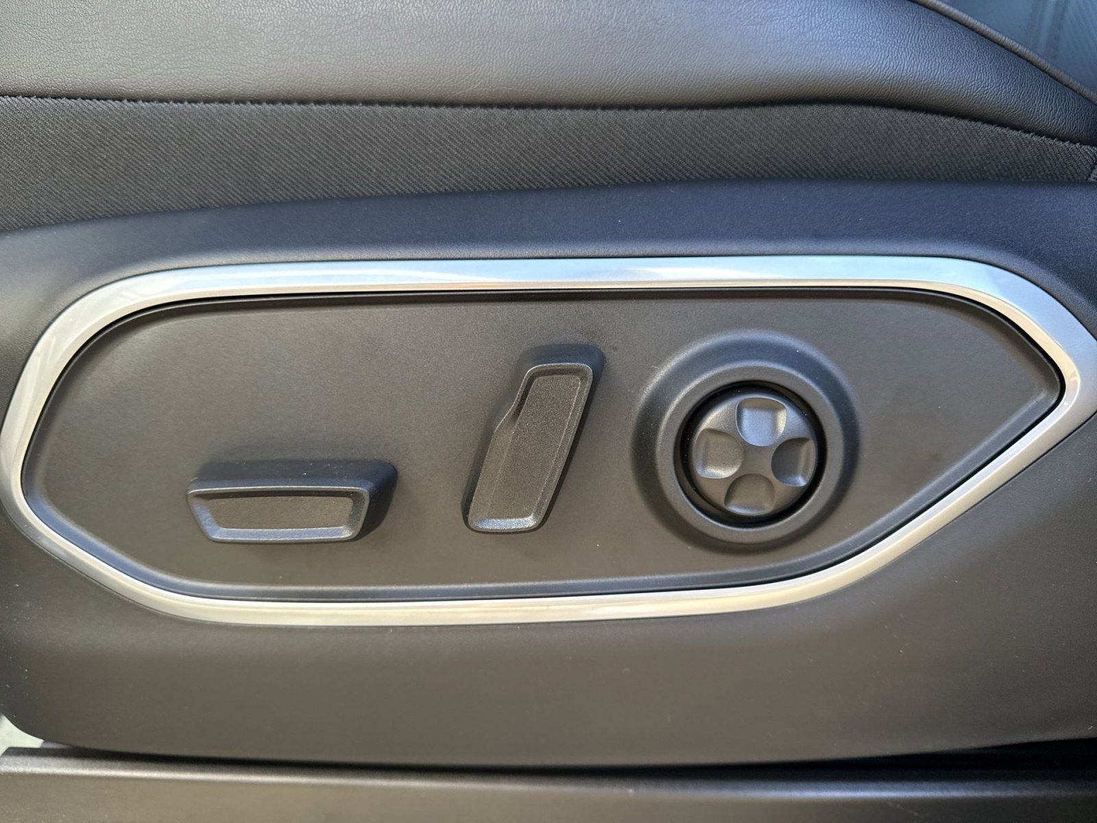 New 2025 Jeep Wagoneer L Series II image 14