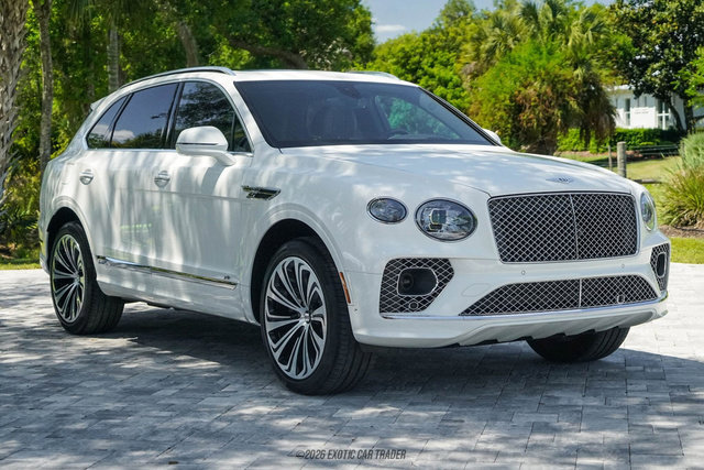 Used 2021 Bentley Bentayga AWD/4WD image 12