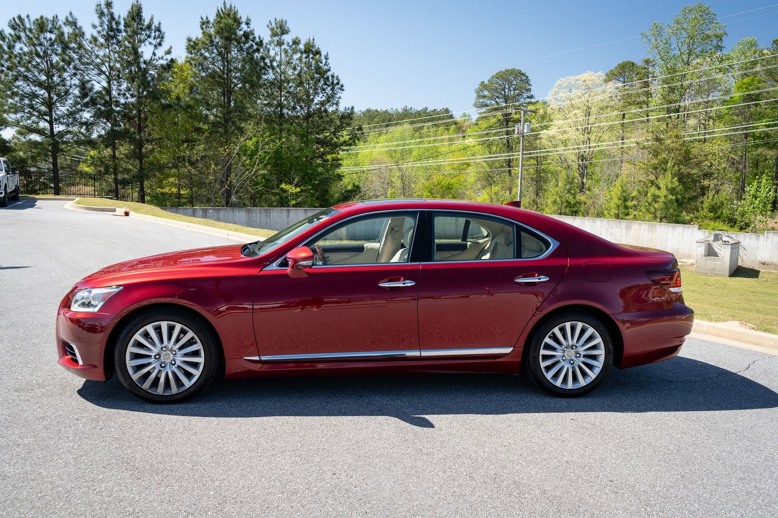 Used 2017 Lexus LS 460 AWD w/ Comfort Package image 5