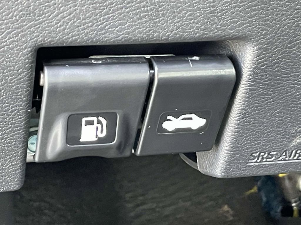 New 2025 Nissan Versa SV w/ Trunk Package image 17