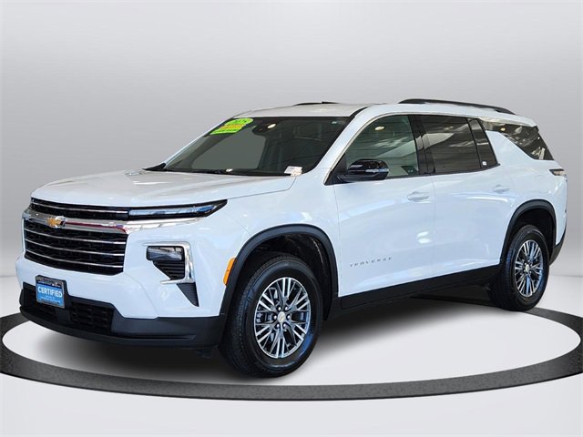 Used 2025 Chevrolet Traverse LT