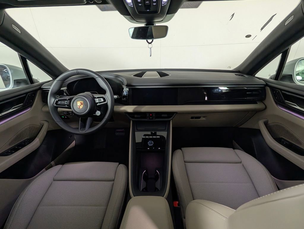 New 2026 Porsche Macan 4 Electric image 20