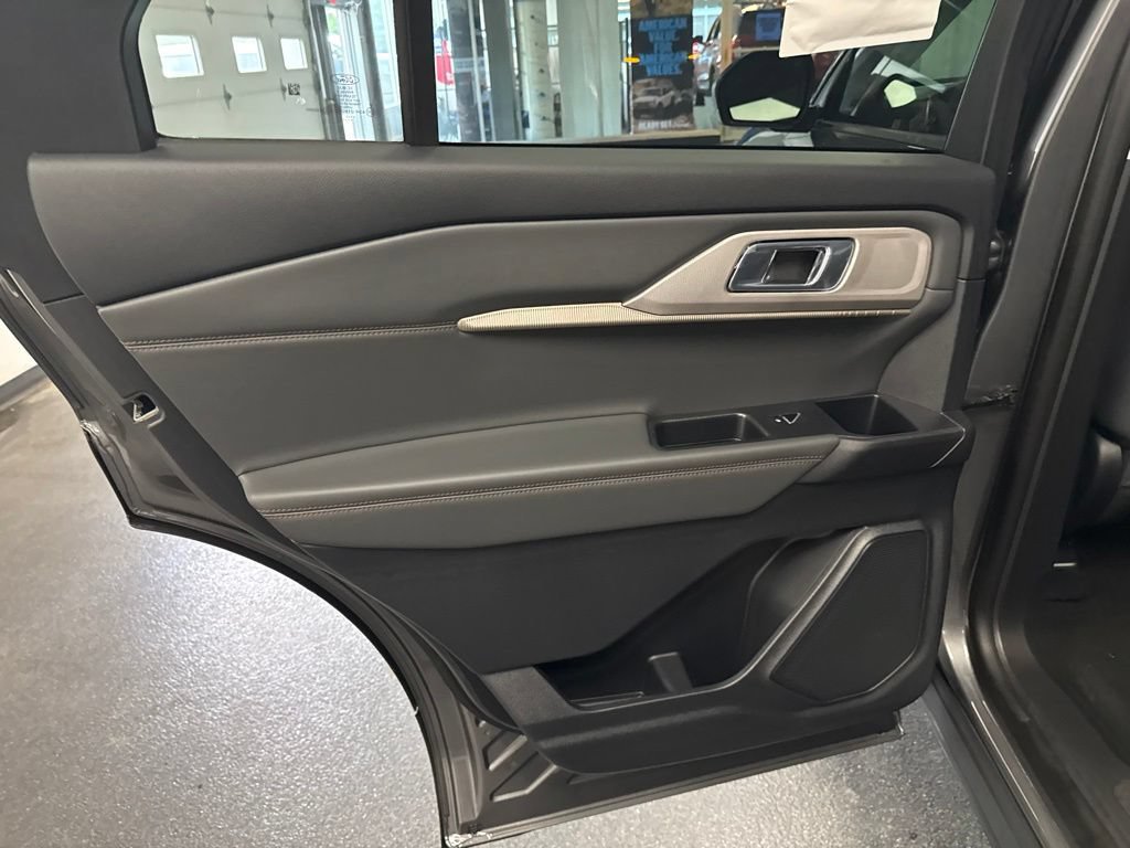 New 2026 Ford Explorer Active AWD/4WD image 24