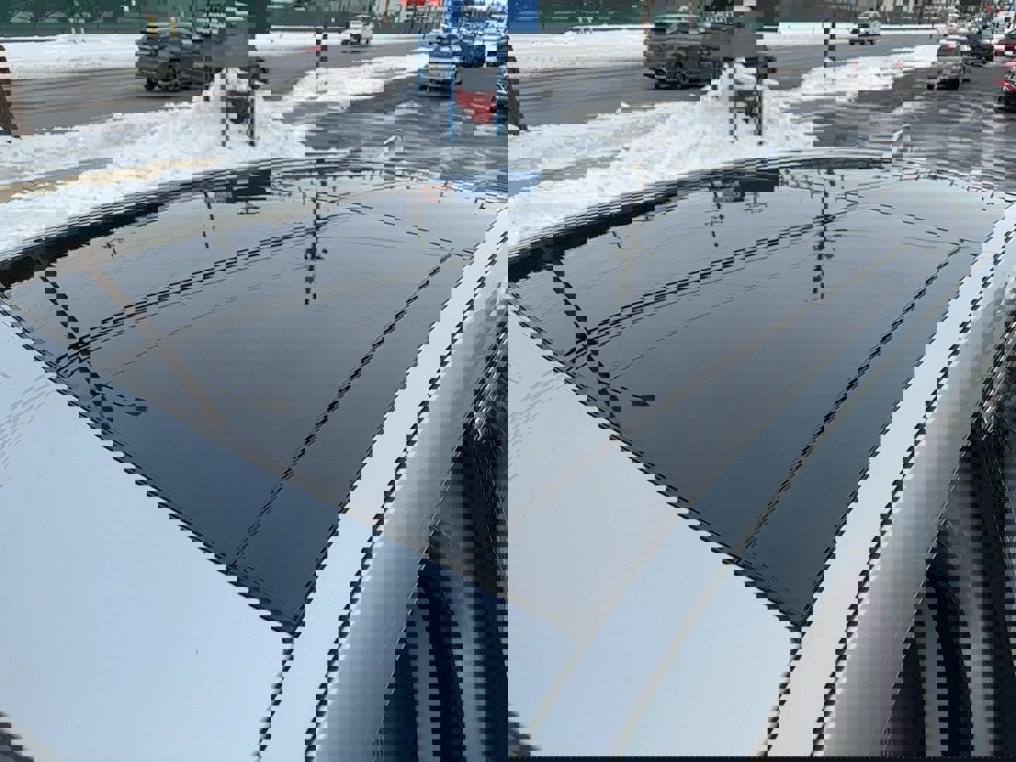 Used 2018 Jaguar F-PACE Prestige image 19