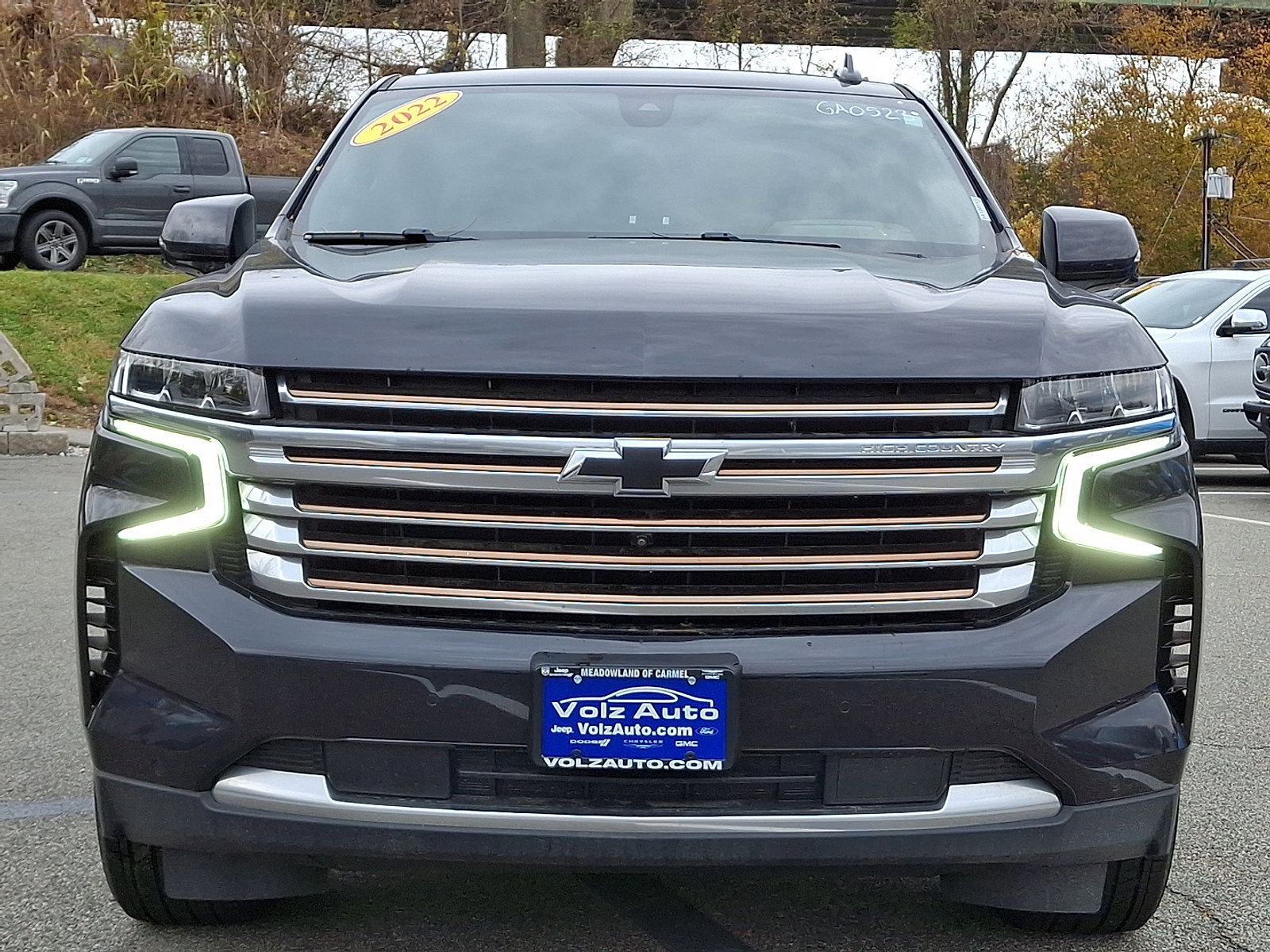 Used 2022 Chevrolet Suburban High Country image 3